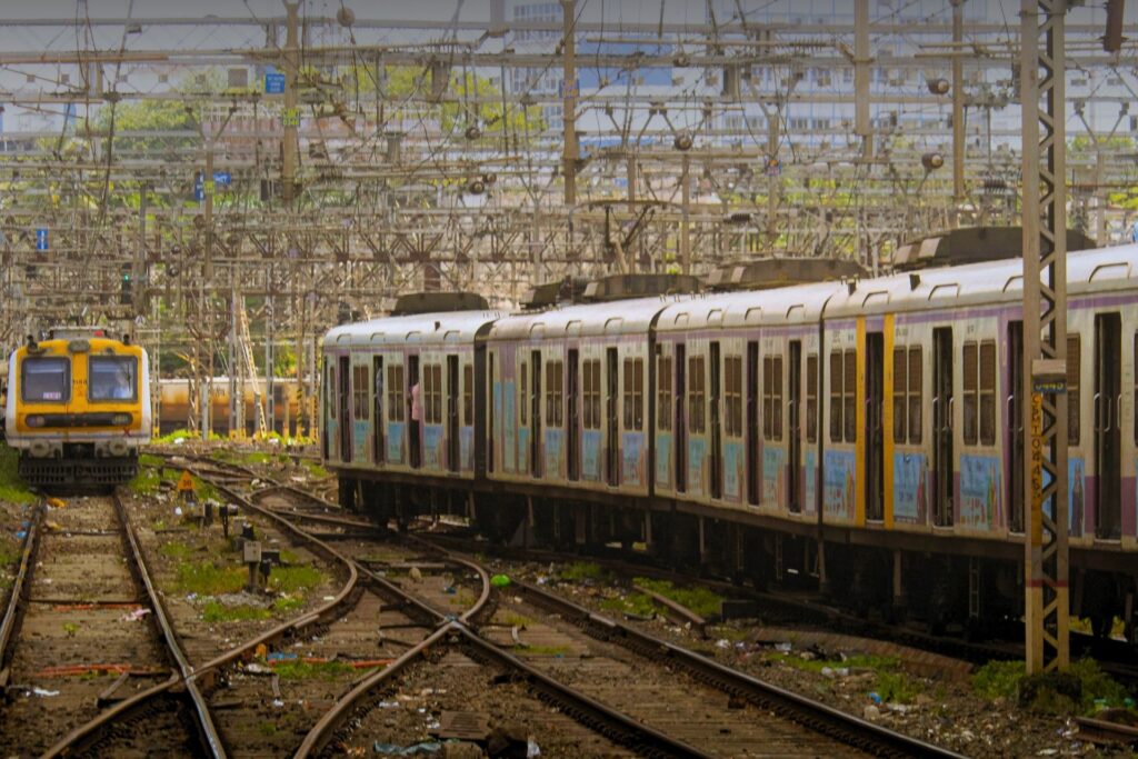 Ek Local Train Ki Journey, Jahan Har Station Ne Kuch Sikhaya
